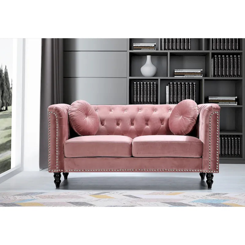 Causeuse chesterfield en velours écrasé et clous décoratifs